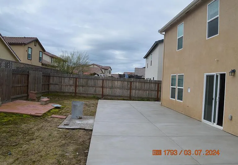 1663 Thistle Ln — Photo 26