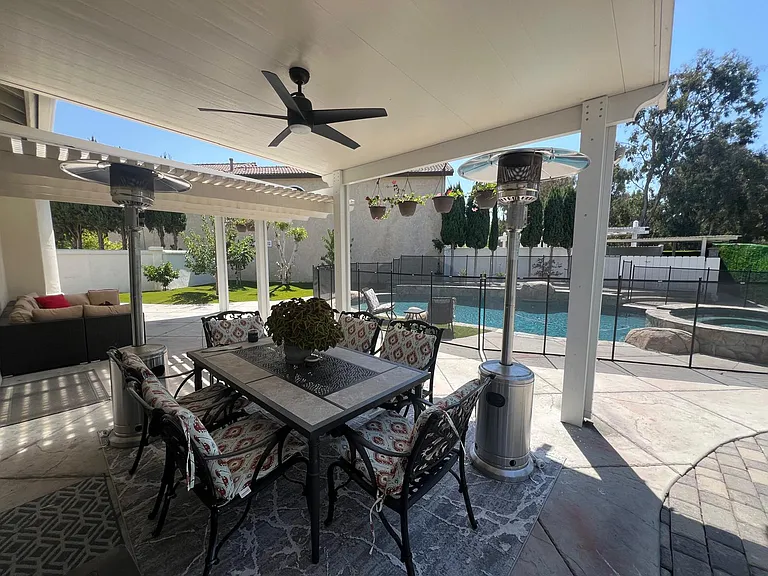 Poolside Outdoor Dining Area.