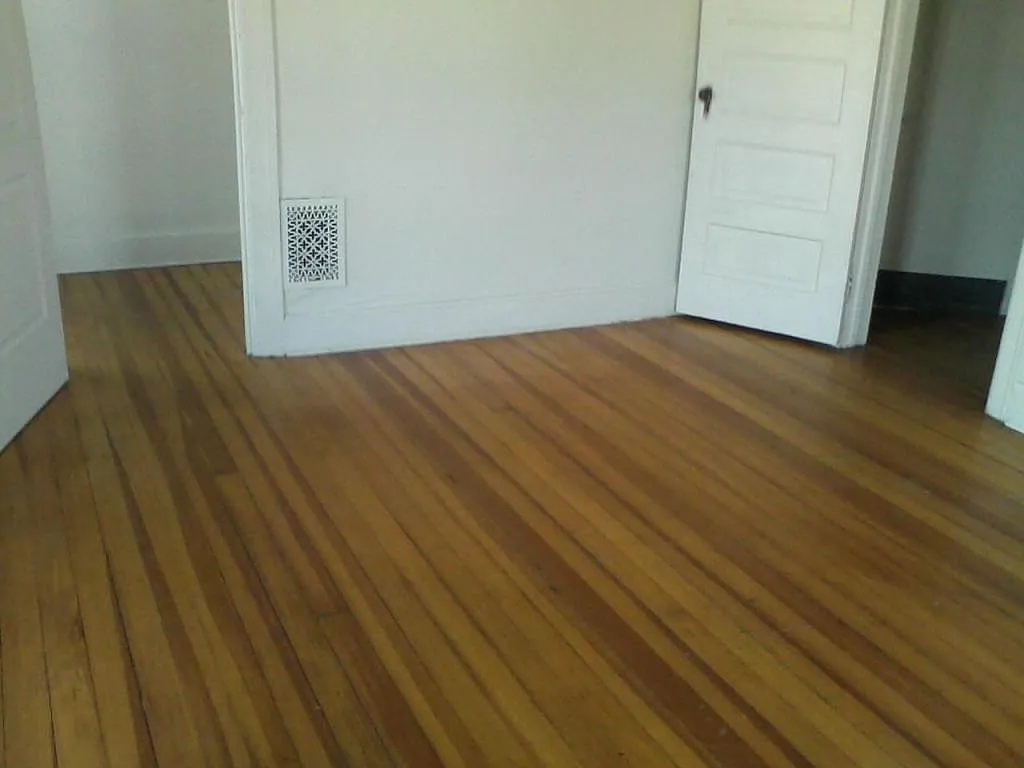 404 W Stephenson, 8 N Cherry — Photo 4
