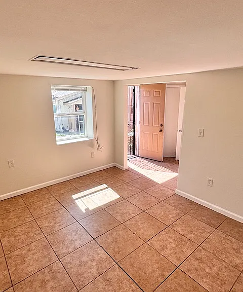 2649-53 K St #2653 — Photo 6