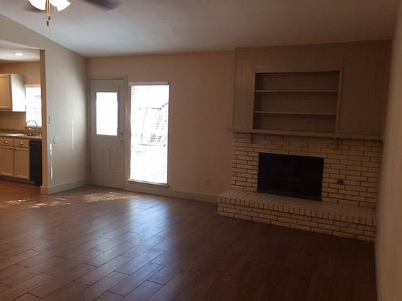 3rd image of 2008 Briarwood Dr