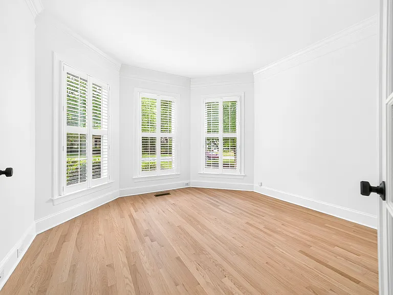 18716 Hammock Ln — Photo 32