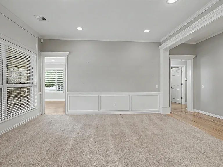 412 N Forest Ridge Blvd — Photo 8