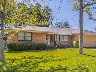 2928 Southwood Dr, Dallas, TX, 75233