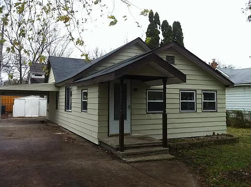 118 Waterly Ave photo 1