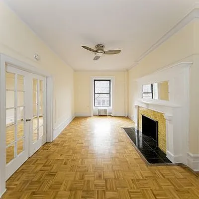 Rented by Icon Realty Management | media 1