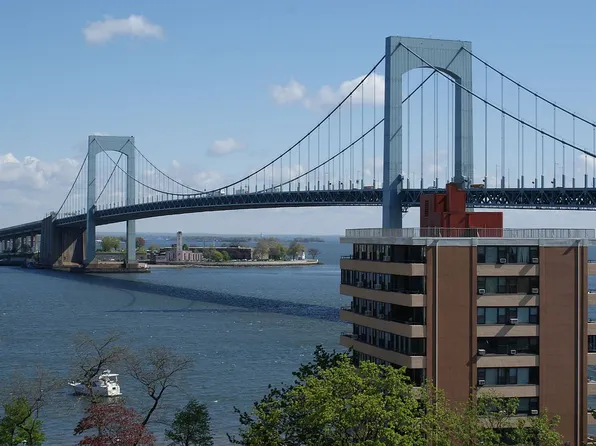 16641 Powells Cove Blvd APT 4C, Flushing, NY 11357