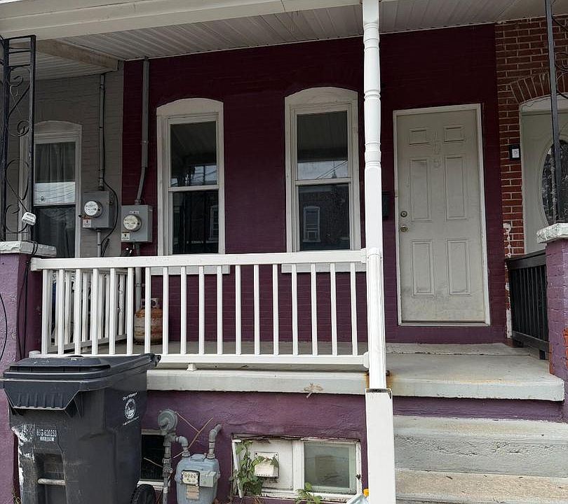 1st image of 105 Ruth St