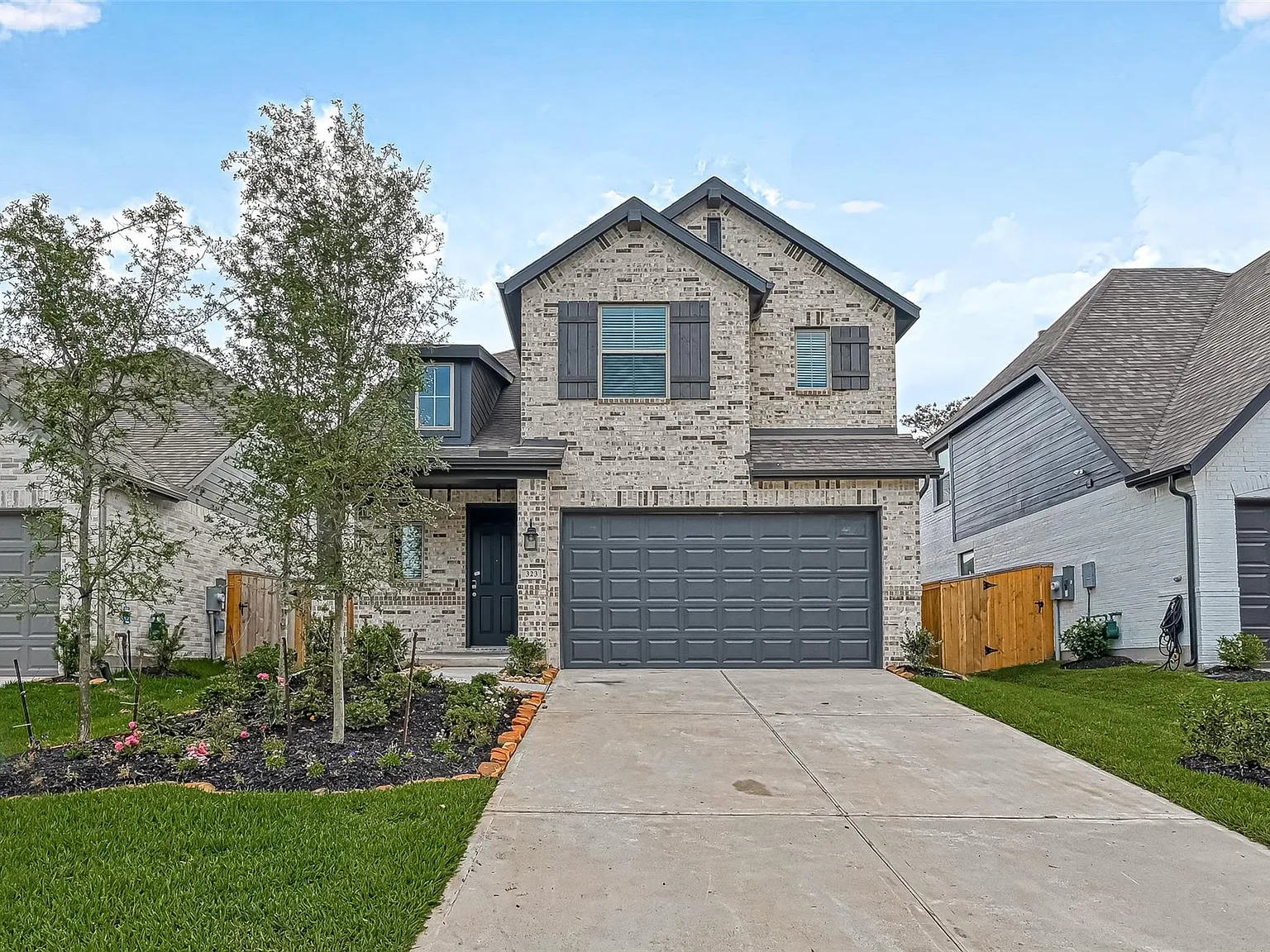 3 bed, 2.5 bath, 2127 sqft, $2,950 — Photo 1