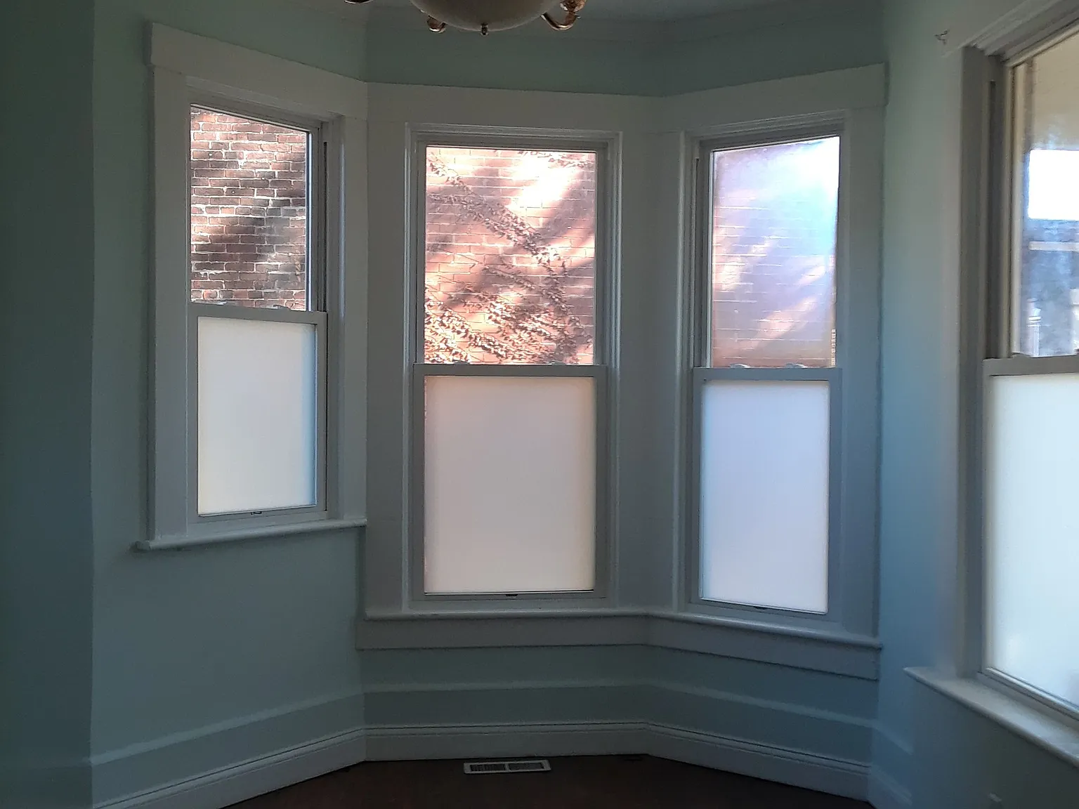 2 bed, 800 sqft, $1,300 — Photo 3