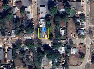 772 4th St, Seguin, TX 78155