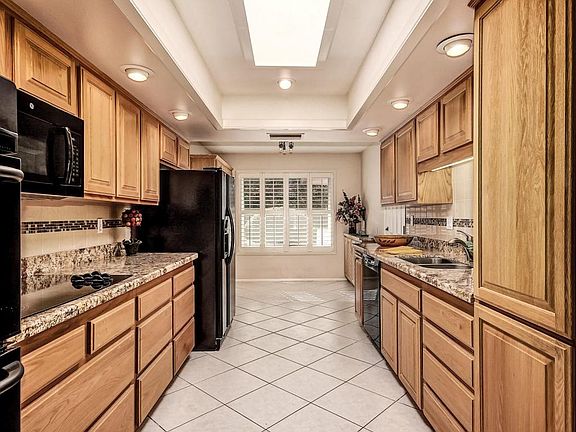 2nd image of 10468 W Burns Dr