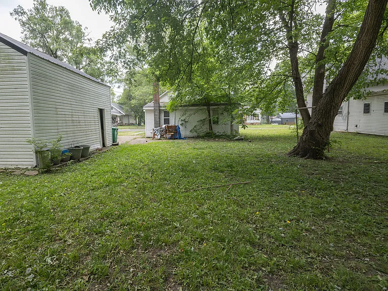 304 W Fort Scott St — Photo 20