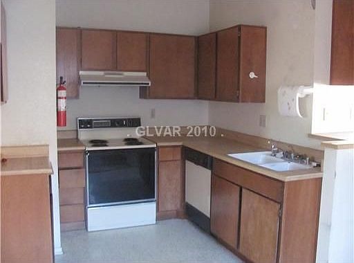 4th image of 7400 Saybrook Point Dr