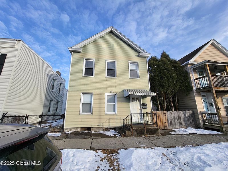2nd image of 2130 4th Avenue