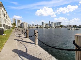 2200 Diana Dr APT 205, Hallandale, FL 33009