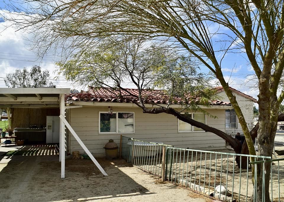 1st image of 31679 Shelter Dr