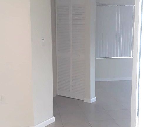 3rd image of 14101 Glenmoor Dr