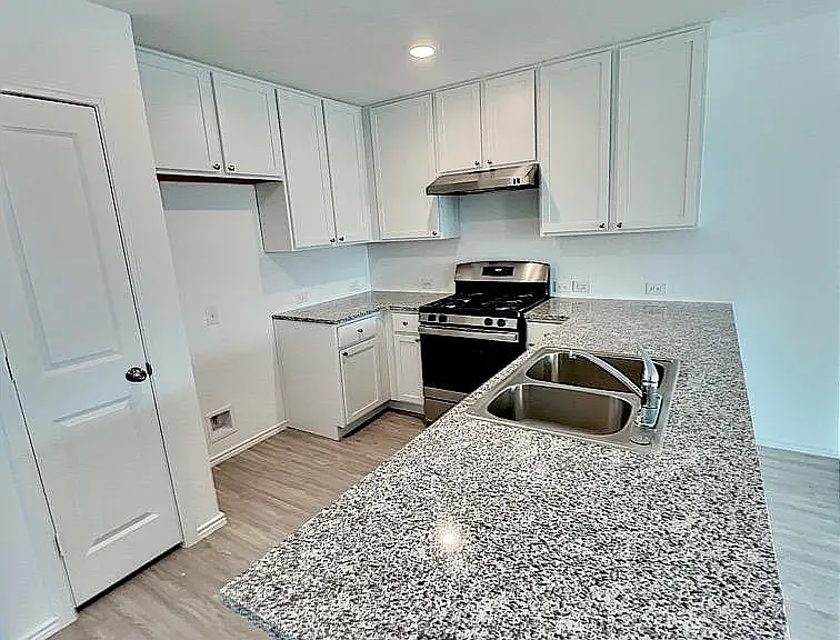 14742 Saw Ml — Photo 2