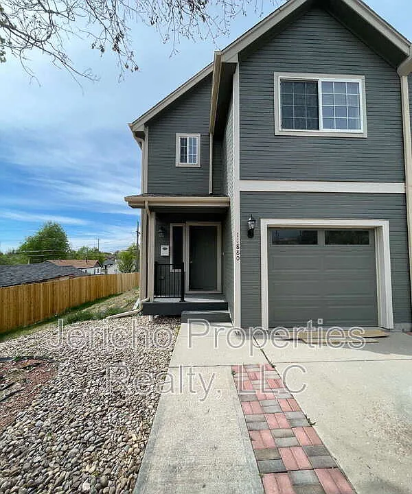 11880 W Independence Ave