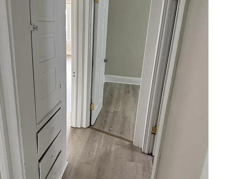 11903 Fairport Ave — Photo 2