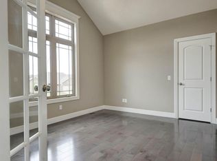 1605 N Waterstone Ave, Springfield, MO 65802