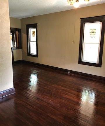 2nd image of 1112 Greeley Ave