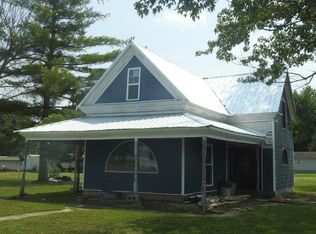 405 5th St, Centertown, KY 42328