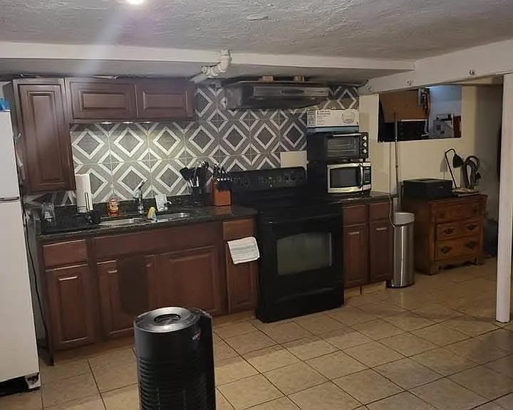 28 Swan Ave #BASEMENT — Photo 6