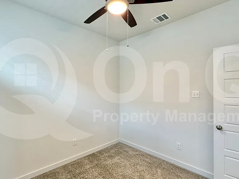 103 Hackberry Branch Dr — Photo 15