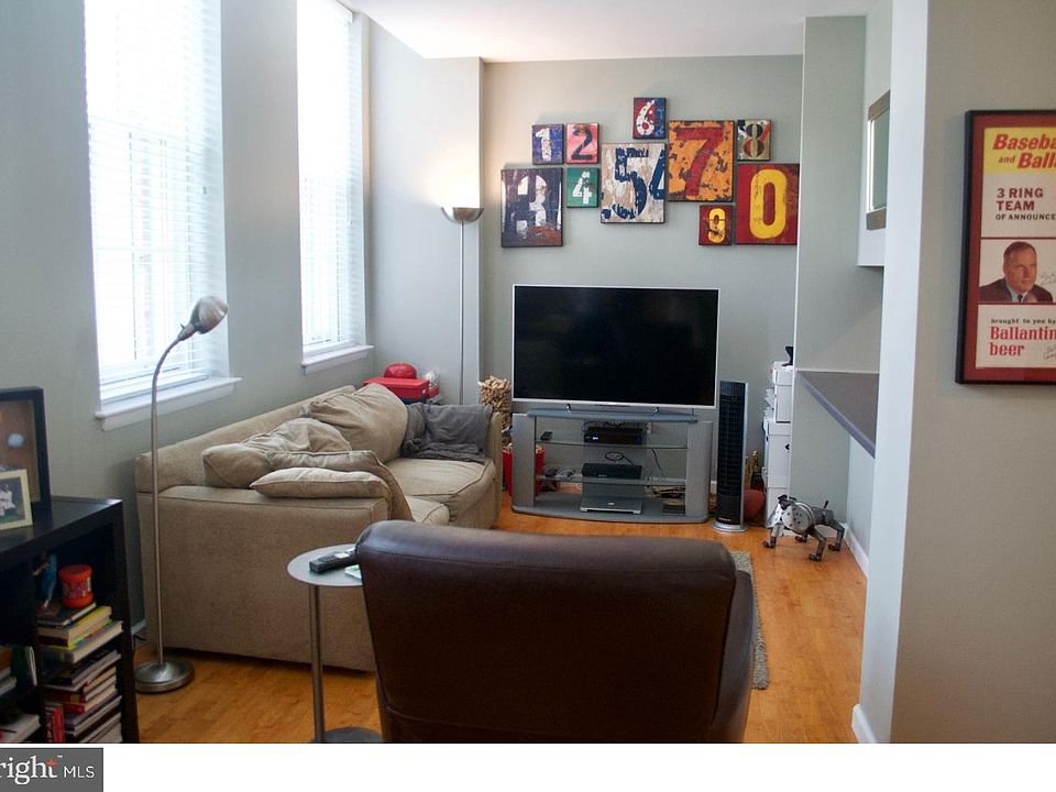 1st image of 130-36 N Bread St #309