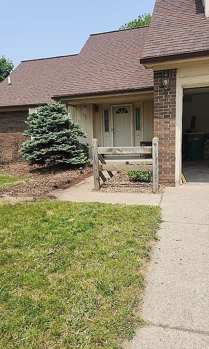 2nd image of 26090 Rose Marie Dr