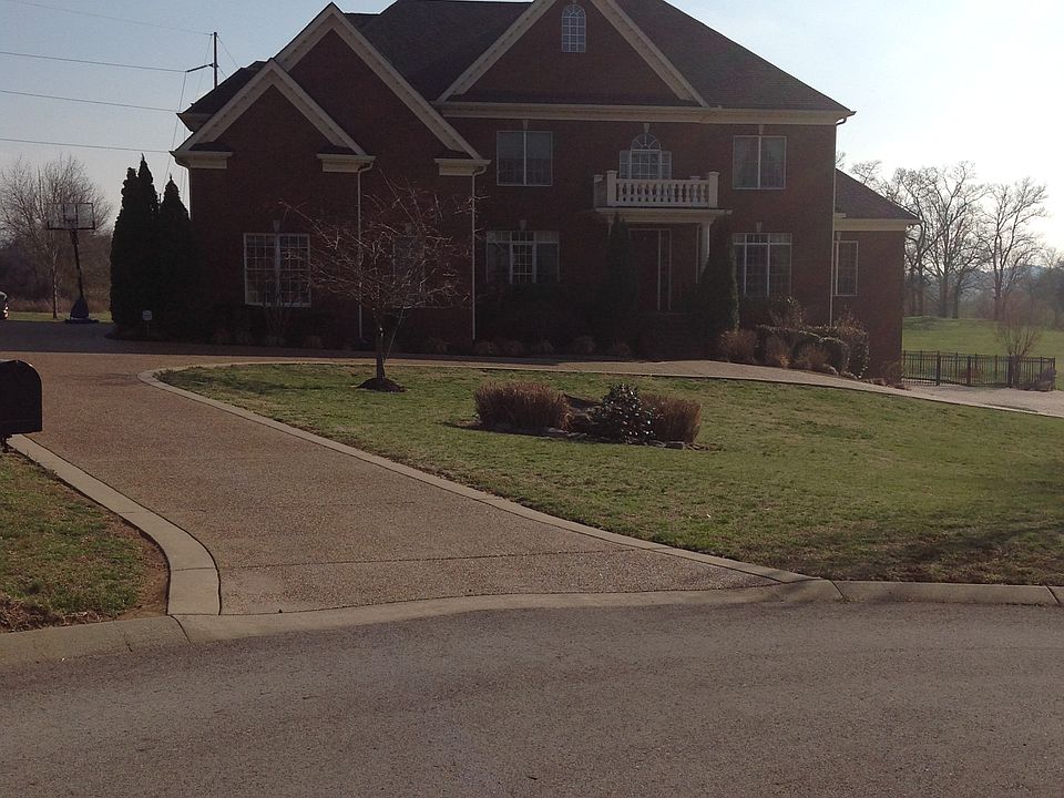 3105 STADIUM COURT 