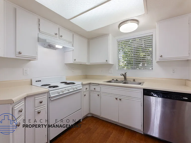 7739 Bradwelll Ave. — Photo 10