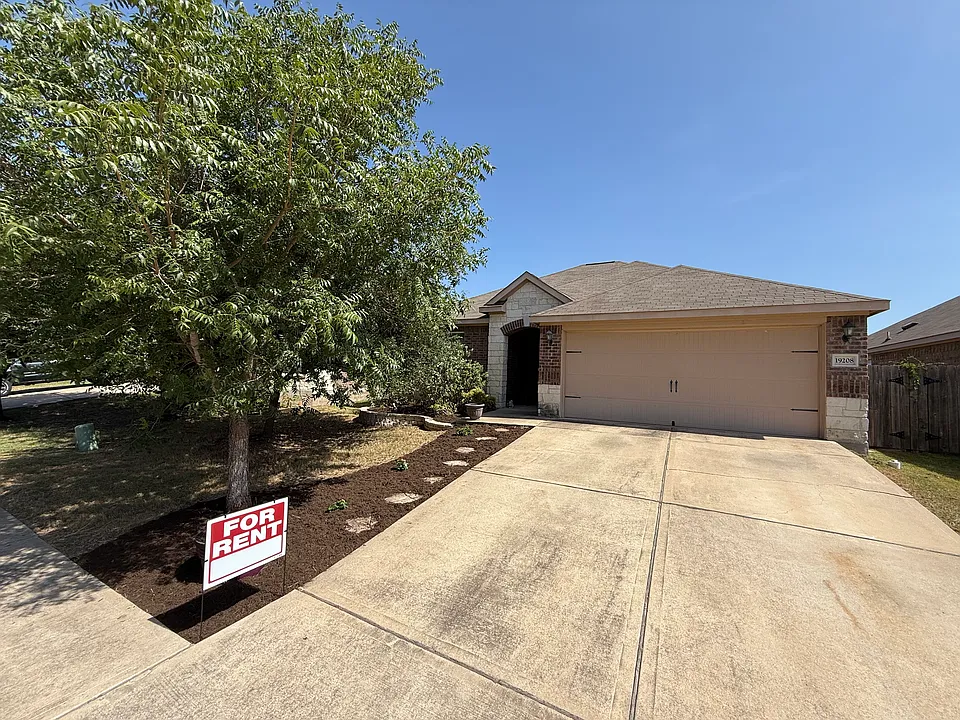 19208 Ellary Ln