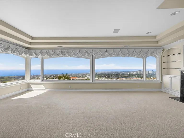 49 Cambria Dr — Photo 31