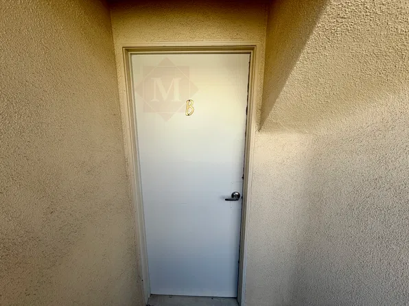 629 W Canon Perdido St #B, Santa Barbara, CA 93101