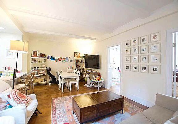 2nd image of 106 W 69th St #B6