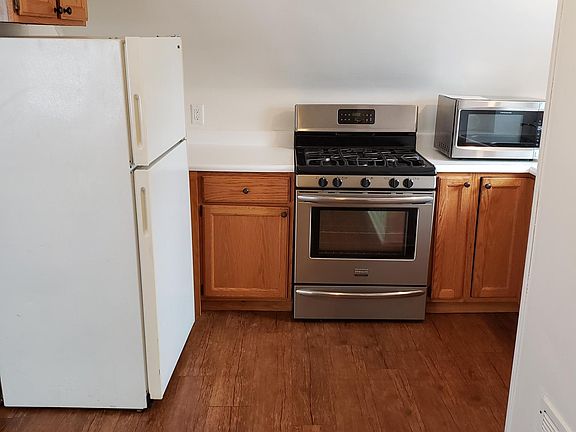 5th image of 557 4th St #3