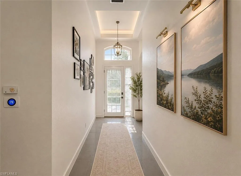4 bed, 2.0 bath, 2109 sqft, $8,500 — Photo 2
