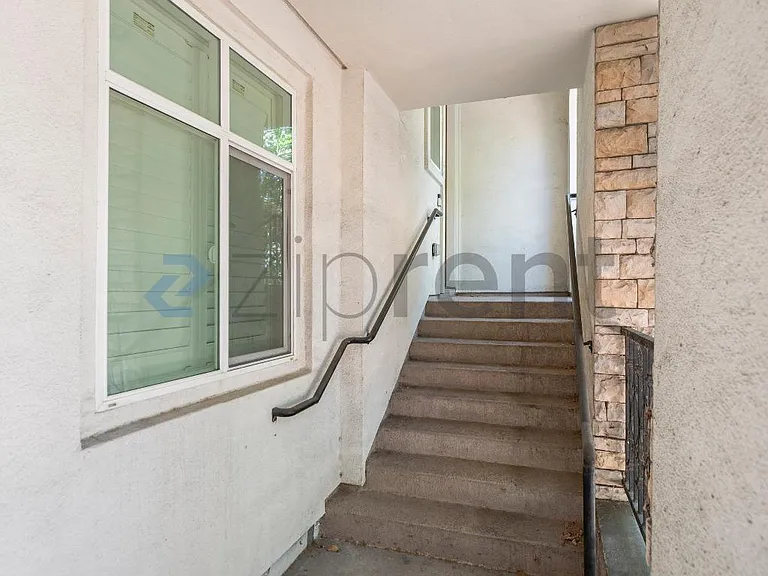 5279 Iron Horse Pkwy — Photo 3