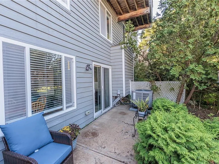 1342 Patti Park — Photo 15