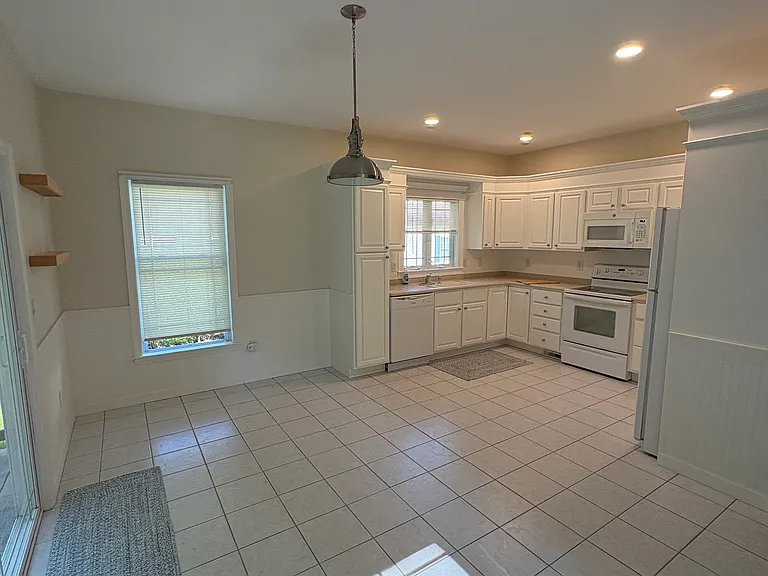 19 Shannon Way — Photo 16