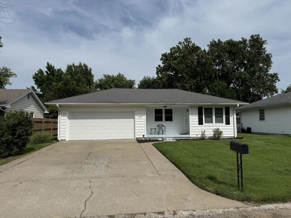 1328 S Benton Ave, Marshall, MO 65340