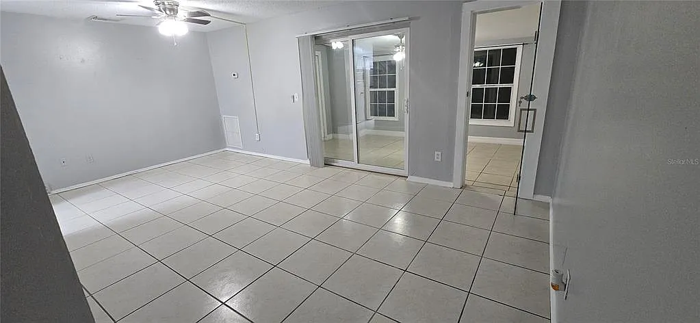 2 bed, 2.5 bath, 1050 sqft, $1,750 — Photo 3