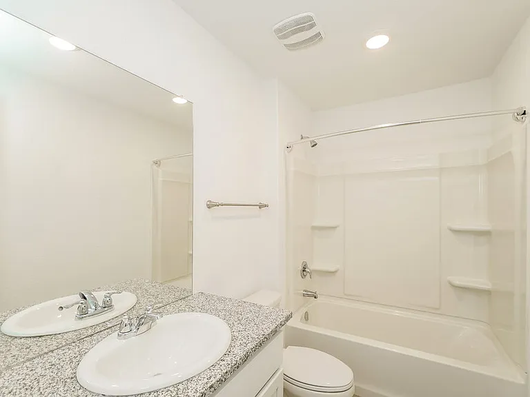 2441 Double Oak Dr — Photo 12