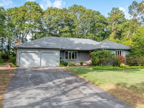 4 Vesper Dr, Bourne, MA 02532