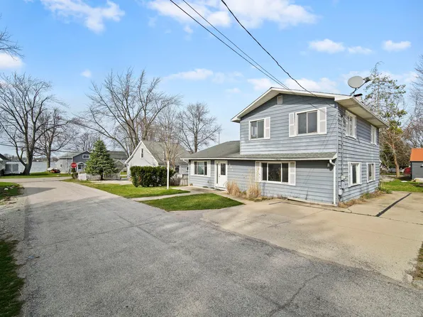 105 Oak St, Brooklyn, MI 49230