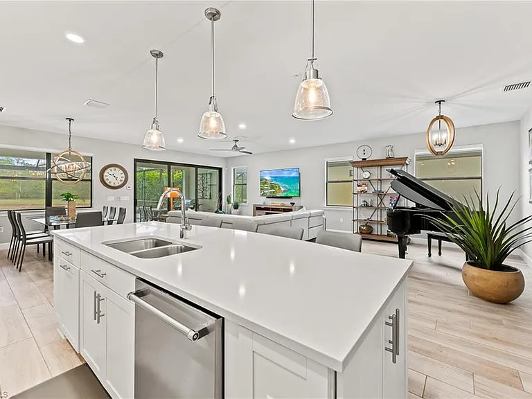 7763 Winding Cypress Dr — Photo 7