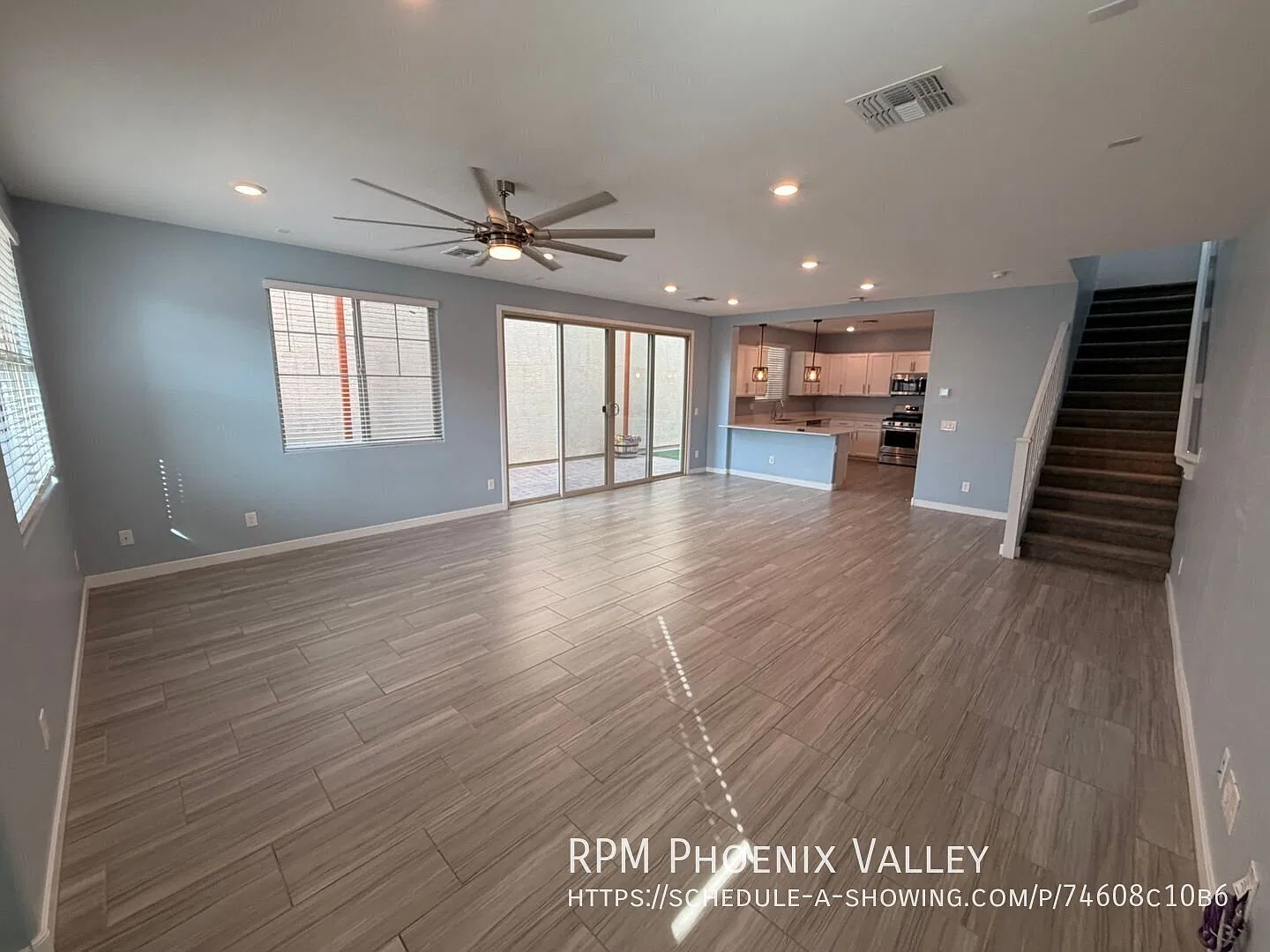 Stunning 4 Bedroom, 3.5 Bathroom Home with Premium Upgrades! — Photo 2